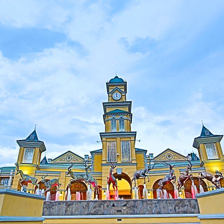 Gold Reef City Theme Park Hotel Йоханнесбург Экстерьер фото