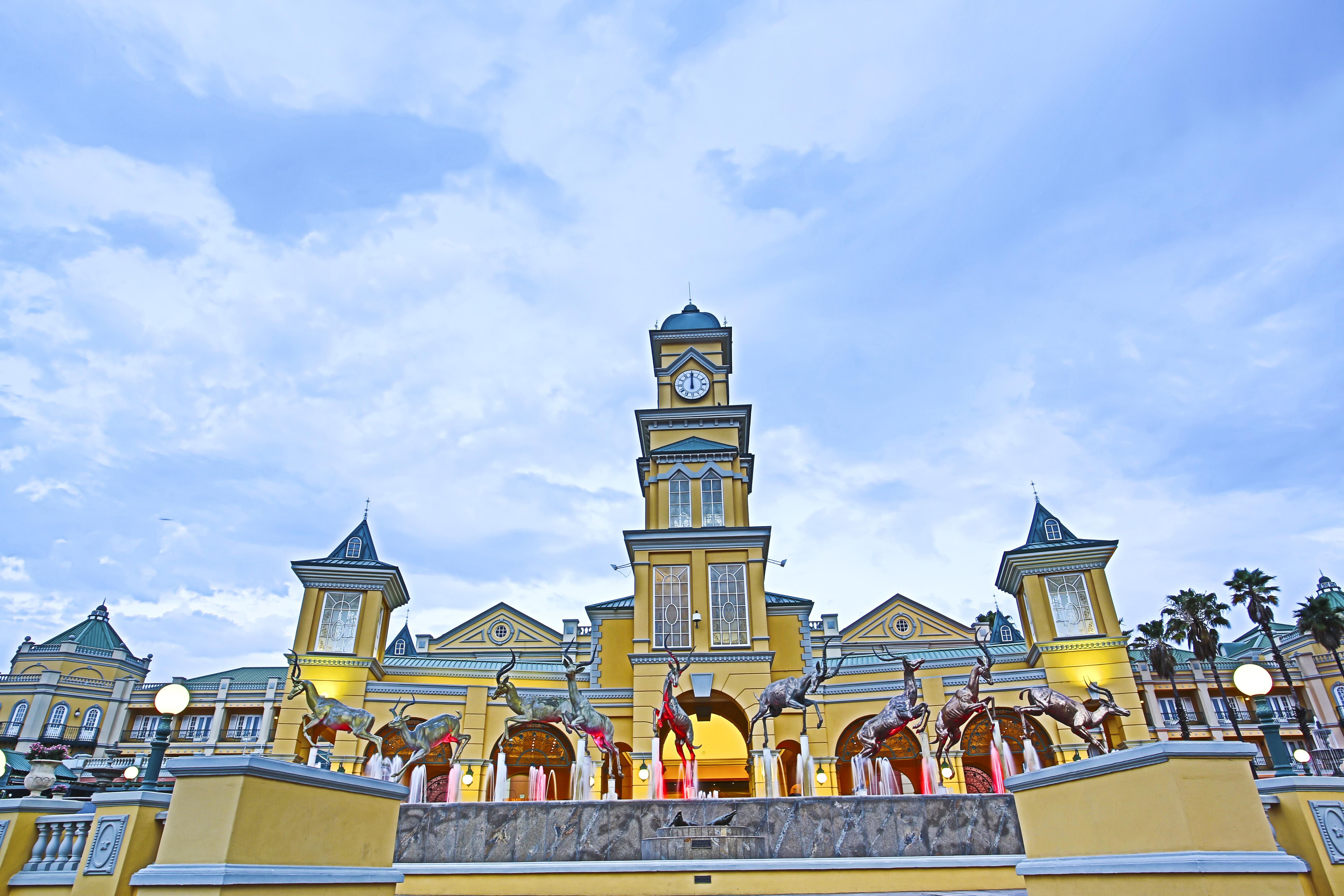 Gold Reef City Theme Park Hotel Йоханнесбург Экстерьер фото