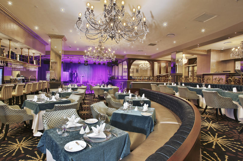 Gold Reef City Theme Park Hotel Йоханнесбург Экстерьер фото